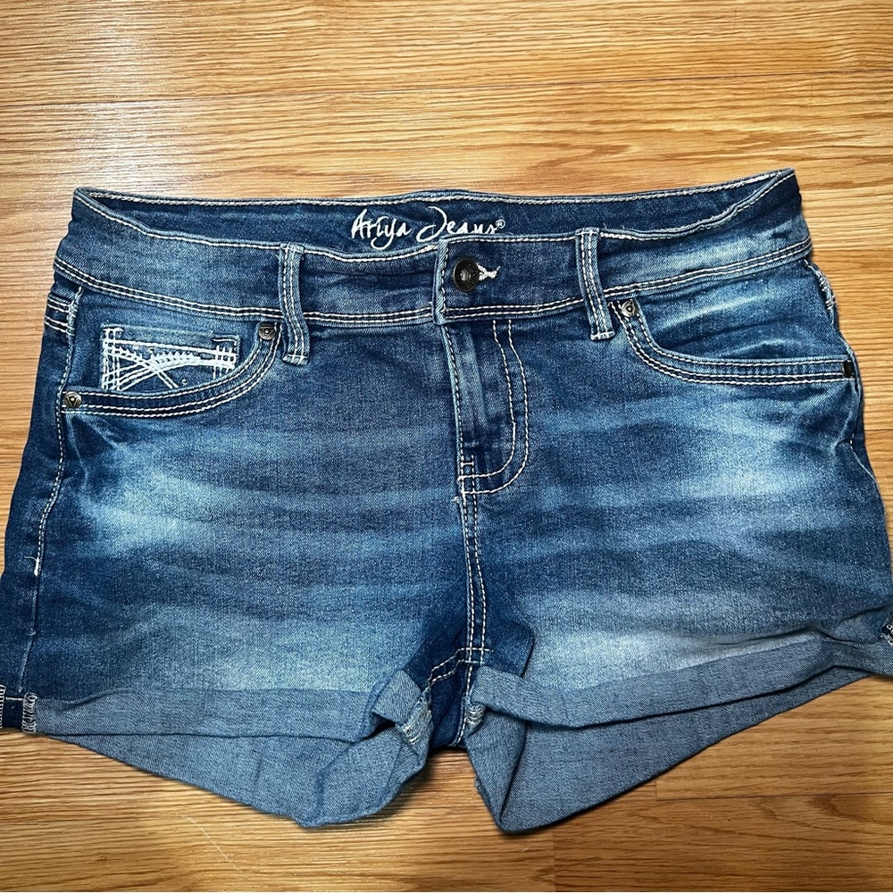 Ariya Jeans Blue Denim Back Bling Pockets Summer Shorts Size 9/29